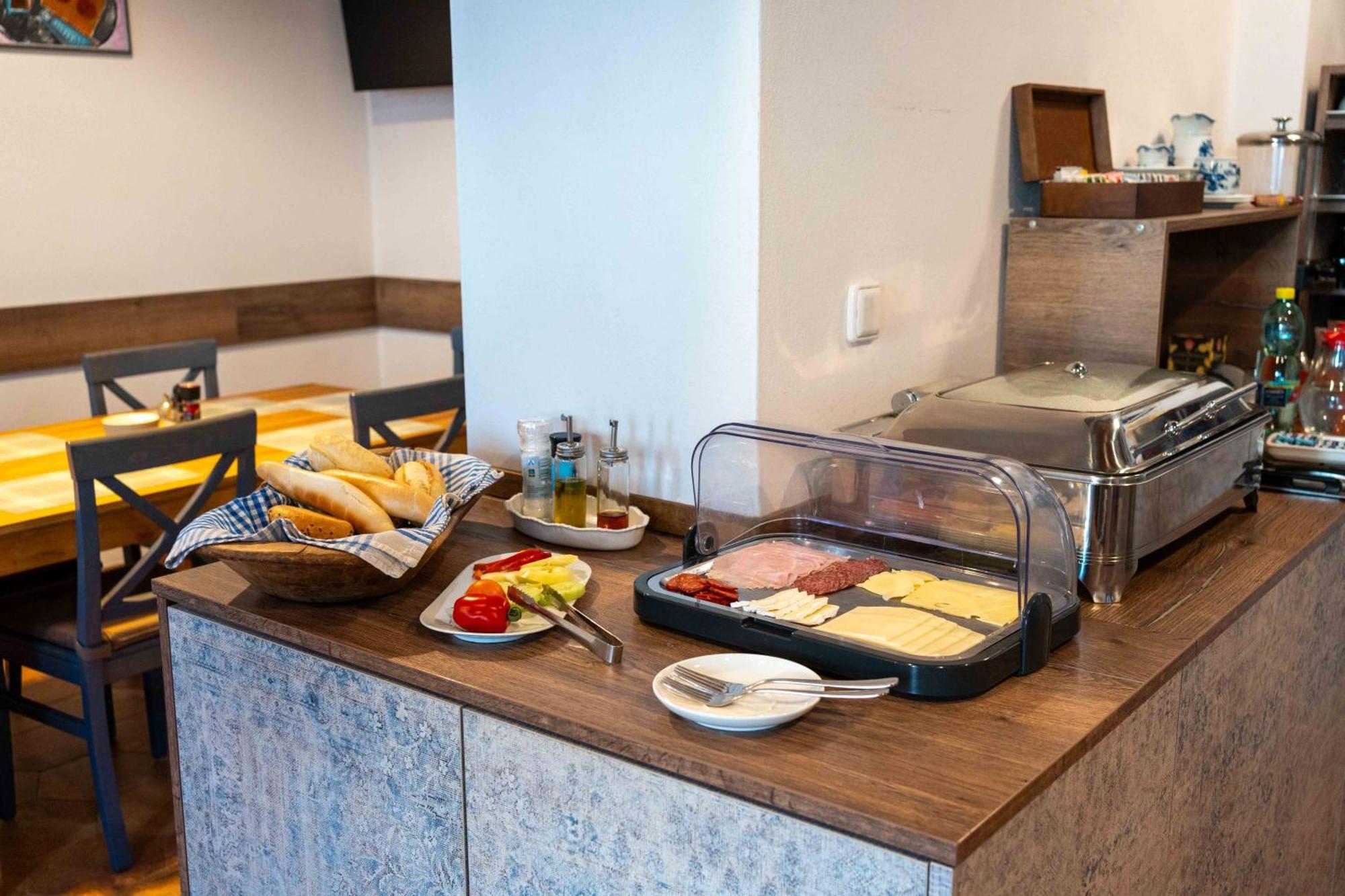 Hotel Volf Prestice Экстерьер фото