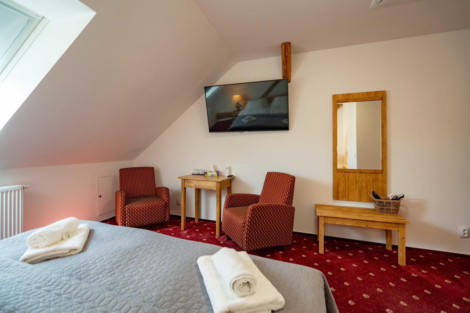 Hotel Volf Prestice Экстерьер фото