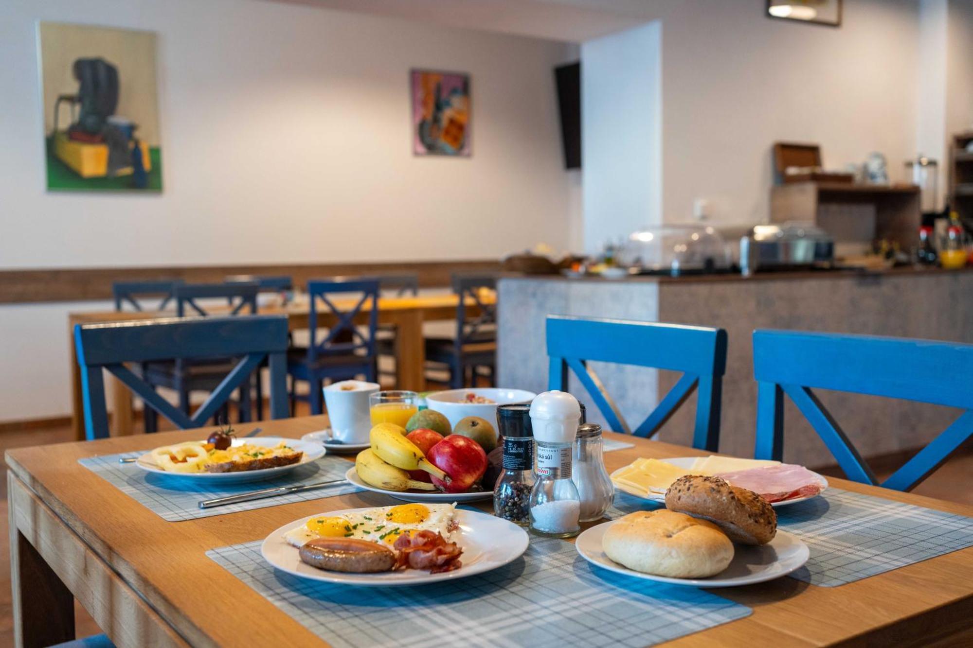 Hotel Volf Prestice Экстерьер фото