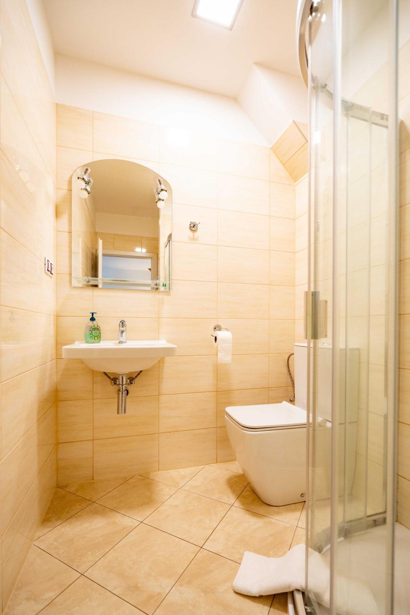 Hotel Volf Prestice Экстерьер фото