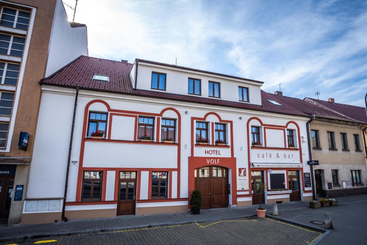 Hotel Volf Prestice Экстерьер фото